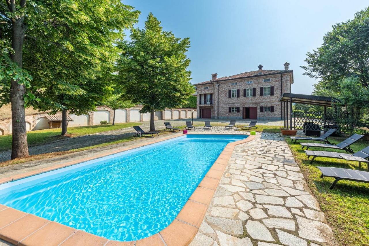 Villa Cornelia , Entire Villa With Private Pool Corneliano d'Alba Extérieur photo
