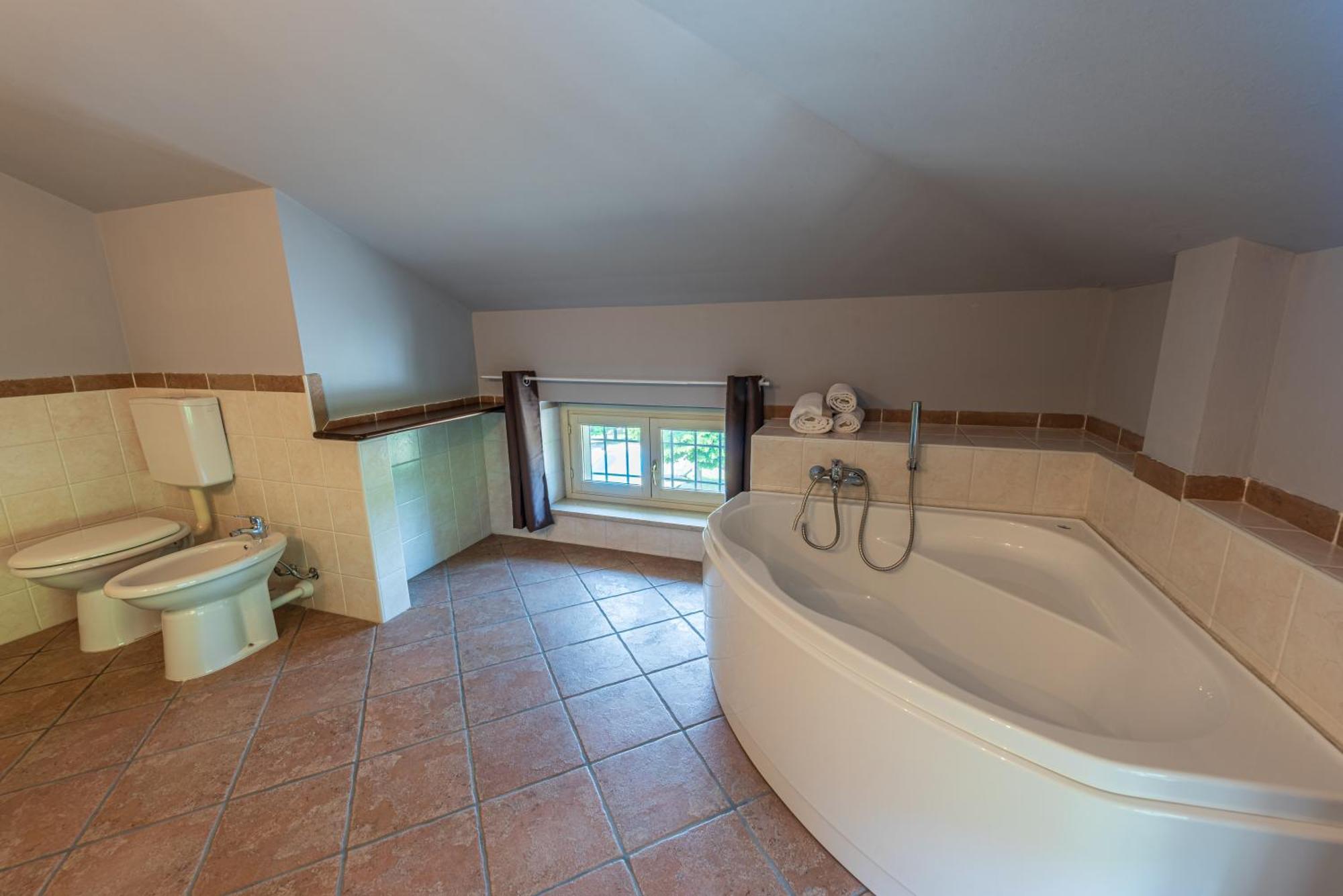 Villa Cornelia , Entire Villa With Private Pool Corneliano d'Alba Extérieur photo